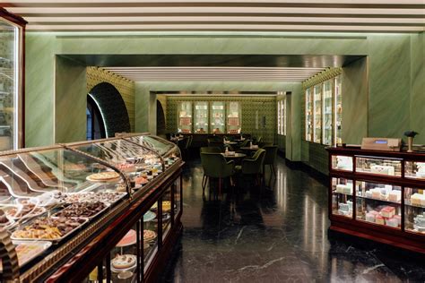 prada cafe milan duomo|prada's pasticceria.